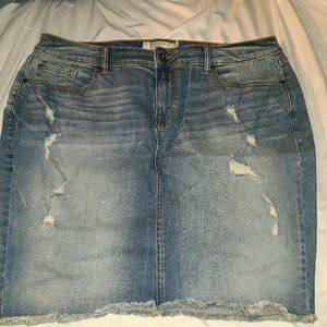 Torrid distressed skirt